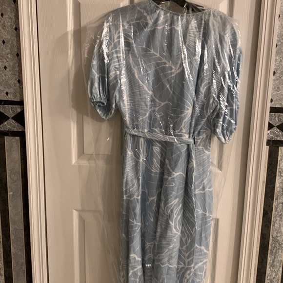 Marchesa Notte Short Puff Sleeve Dress - Picture 8 of 10